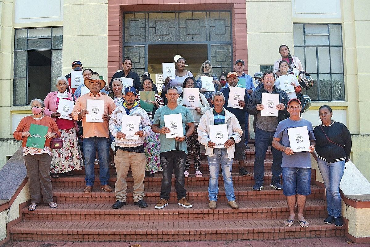 Moradores da Vila Esperança receberam escritura em 2022