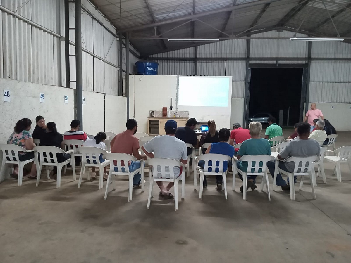 Agricultores familiares participam de palestra sobre crédito rural