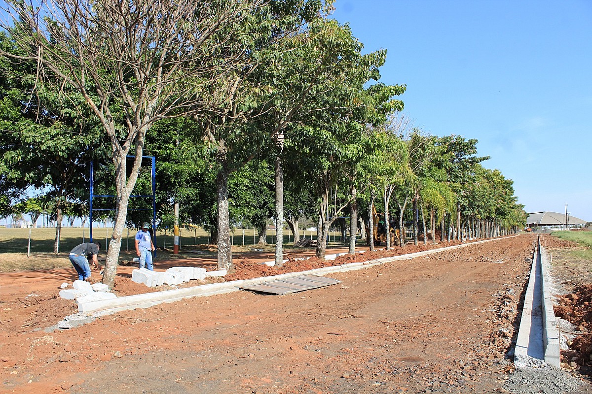 Rua situada no Parque de Exposições vai ser duplicada