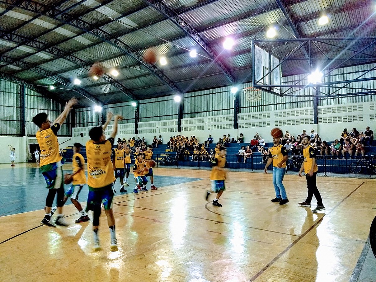 Competição apresenta nova geração de atletas do basquete avareense