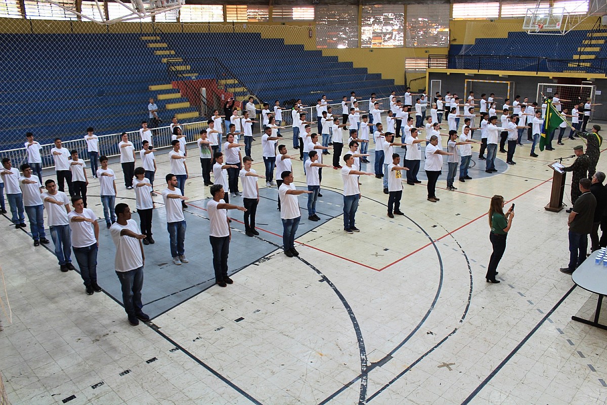 Dispensados do Serviço Militar participam de solenidade no “Kim Negrão”