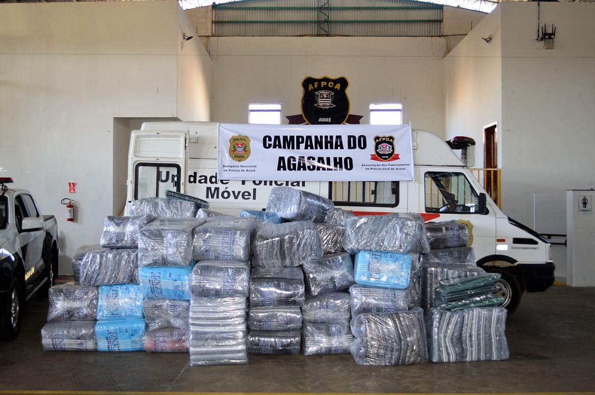 Polícia Civil de Avaré doa 476 cobertores para o Fundo Social