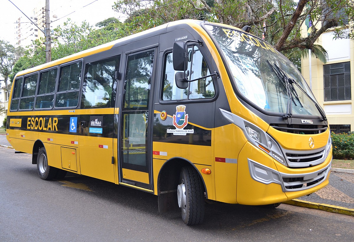 Novo ônibus vai reforçar transporte de alunos da educação básica