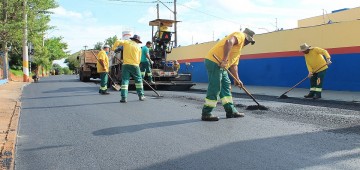 Rua Jango Pires é recapeada pela Prefeitura de Avaré