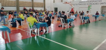 Torneio oficial de xadrez reúne 100 competidores em Avaré