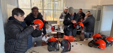 Servidores recebem novos equipamentos de proteção individual
