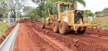 Prefeitura de Avaré inicia trabalhos para pavimentação da Avenida Guarujá