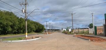 Iniciada pavimentação do trecho final da Avenida Donguinha Mercadante