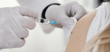 Pessoas de 40 a 42 anos são imunizadas contra a Covid-19