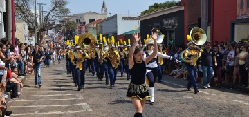 Tradicional Desfile Cívico comemora 161º aniversário de Avaré