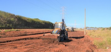 Pavimentação em avenida amplia acesso ao São Rogério e adjacências