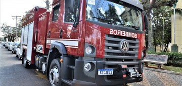 Caminhão adquirido pela Prefeitura reforça frota do Corpo de Bombeiros