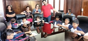 Alunos da Barra Grande visitam o Paço Municipal