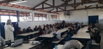 Psicólogos ministram palestra sobre bullying na Escola “Celso Ferreira’’