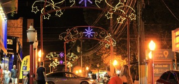 Avaré entra no clima de Natal com decoração em vias públicas