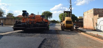 Prefeitura conclui mais uma etapa na pavimentação do Terras de São José