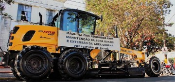 Prefeitura adquire motoniveladora 0 KM