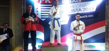 Atleta de Avaré ganha medalha de ouro em Campeonato Paulista de Karatê