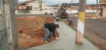 Secretaria de Serviços segue com manutenção em locais públicos