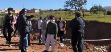 Projeto ambiental leva alunos para conhecer ações municipais contra erosões