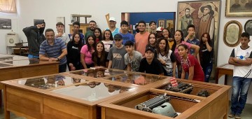 Estudantes de Arandu visitam o Museu Municipal e o Memorial Djanira