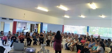 Auxiliares infantis recebem capacitação pedagógica