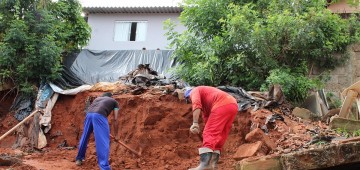 Iniciadas as obras em muros de arrimo no Bairro do Camargo