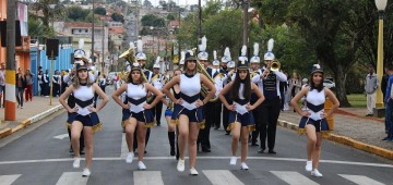 Tradicional desfile festivo comemora 158º aniversário de Avaré