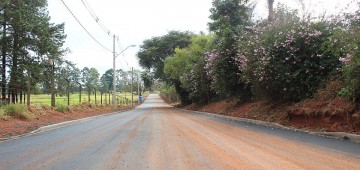 Prefeitura de Avaré pavimenta faixa da Avenida Guarujá