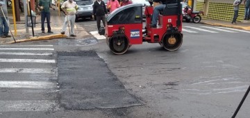 Ruas do centro recebem Operação-Tapa Buraco