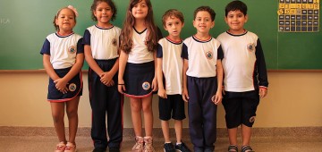 Prefeitura de Avaré entrega uniforme para alunos de escolas municipais