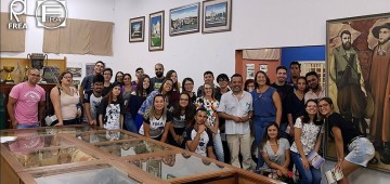 Alunos de História e de Artes visitam o Museu Municipal