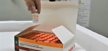 Secretaria Municipal da Saúde dá início à vacinação contra a Covid-19