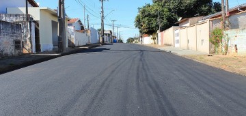 Rua do Calvário, no Jardim Vera Cruz, é integralmente recapeada