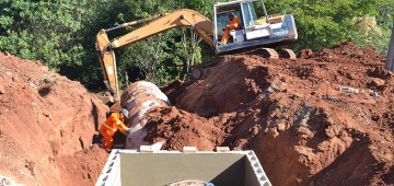 Prefeitura inicia obras para asfaltamento do Jardim Califórnia