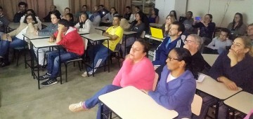 Alunos do EJA assistem palestra sobre a história de Avaré